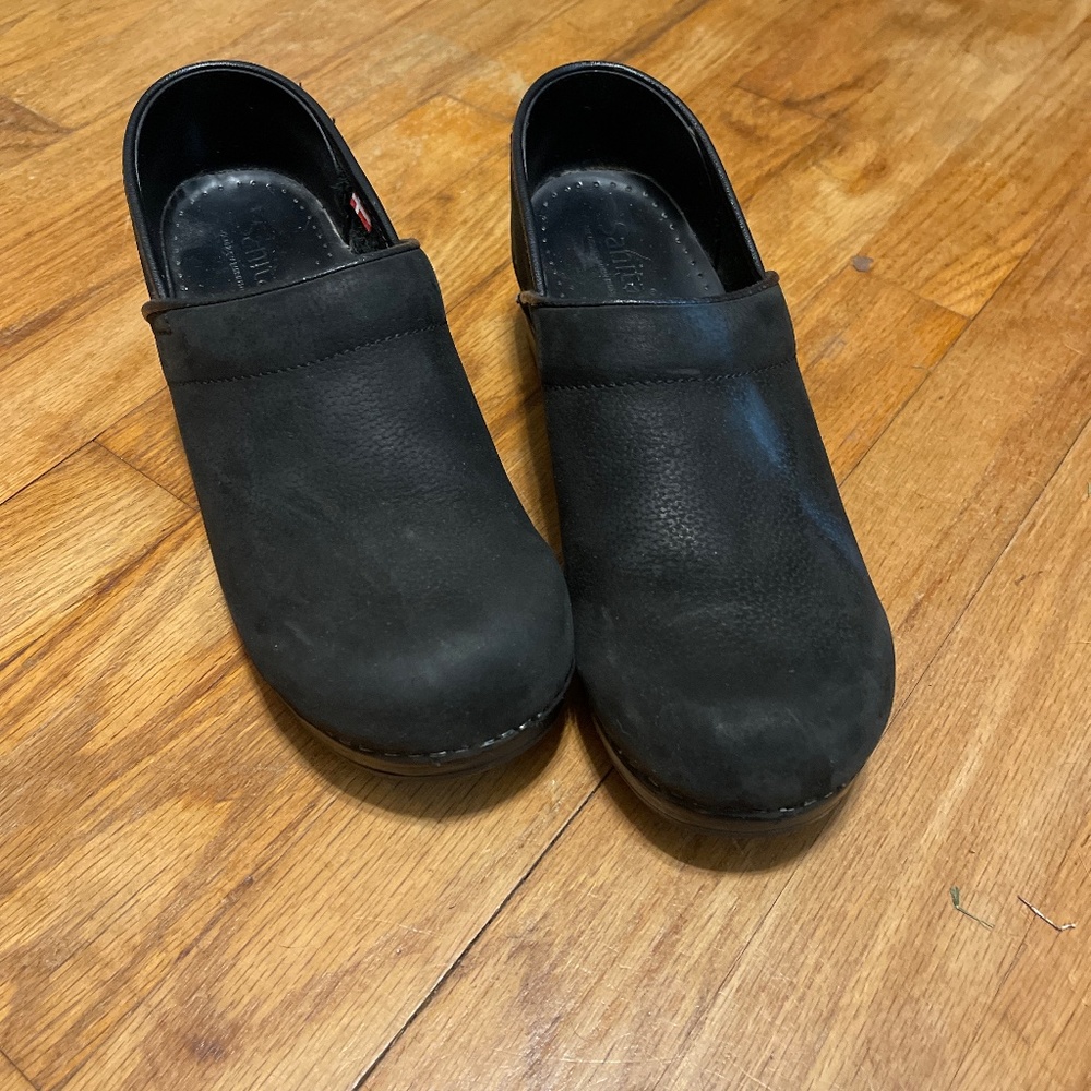 Sanita Shoes- textured oil